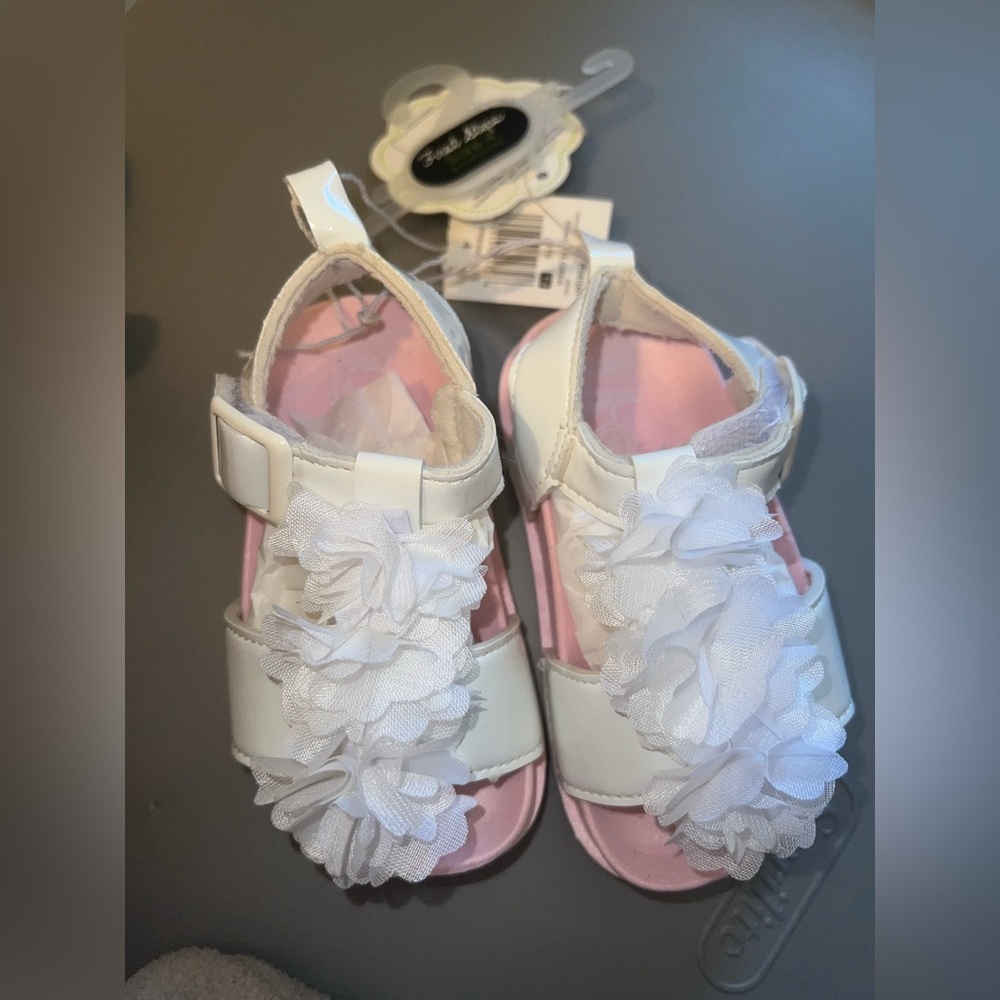 NWT! Baby Sandals in Pink and White